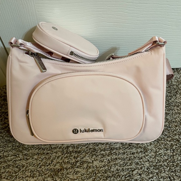 Lululemon Crossbody Bag with Nano Pouch 2L - Picture 1 of 8